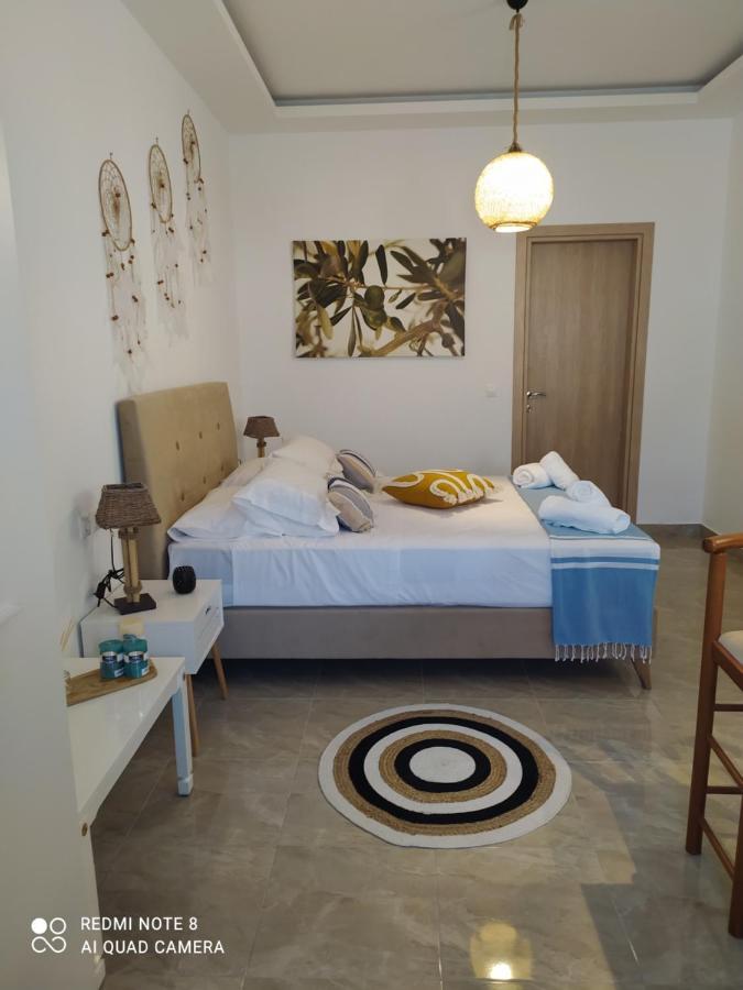 Golden Mile Studio-Apartment Ipsos Luaran gambar