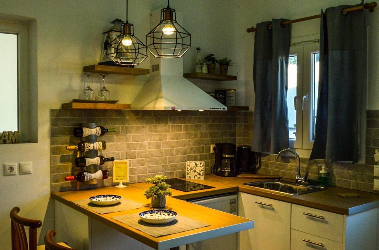 Golden Mile Studio-Apartment Ipsos Luaran gambar